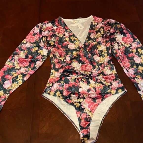 Her Bottari Womens Floral Long Sleeve V-Neck‎ Bodysuit velvet  snap closure - Picture 6 of 7